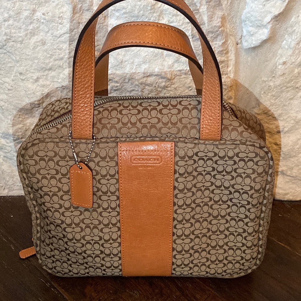 Coach Mini/Cosmetic bag, EXCELLENT condition, Never used!